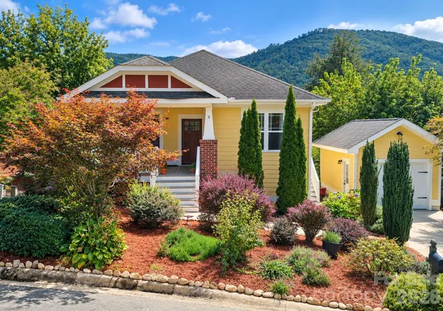 Single family home for sale at 3 Byrdcliffe Ln, Asheville, NC 28805 | MLS# 4426745