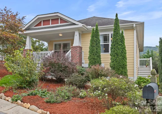 Photo 3 of Single family home for sale at 3 Byrdcliffe Ln, Asheville, NC 28805 | MLS# 4426745 | Listing updated on 2026-10-04