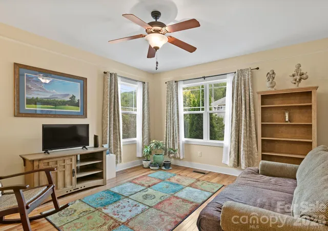 Photo 4 of Single family home for sale at 3 Byrdcliffe Ln, Asheville, NC 28805 | MLS# 4426745 | Listing updated on 2026-10-04
