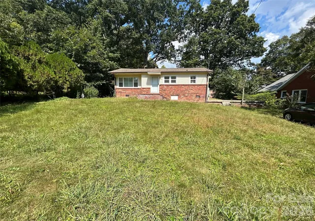 Photo 1 of Single family home for sale at 110 9th Street, Black Mountain, NC 28711 | MLS# 4426746 | Listing updated on 2026-10-06