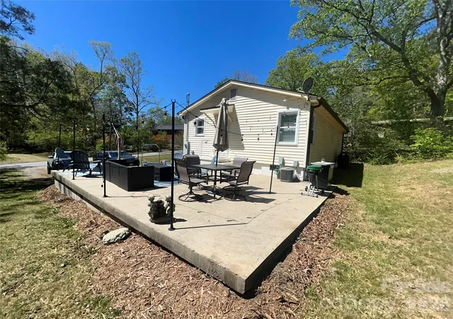 Photo 18 of Single family home for sale at 110 9th Street, Black Mountain, NC 28711 | MLS# 4426746 | Listing updated on 2026-10-06
