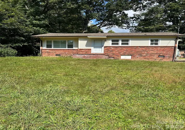 Photo 2 of Single family home for sale at 110 9th Street, Black Mountain, NC 28711 | MLS# 4426746 | Listing updated on 2026-10-06