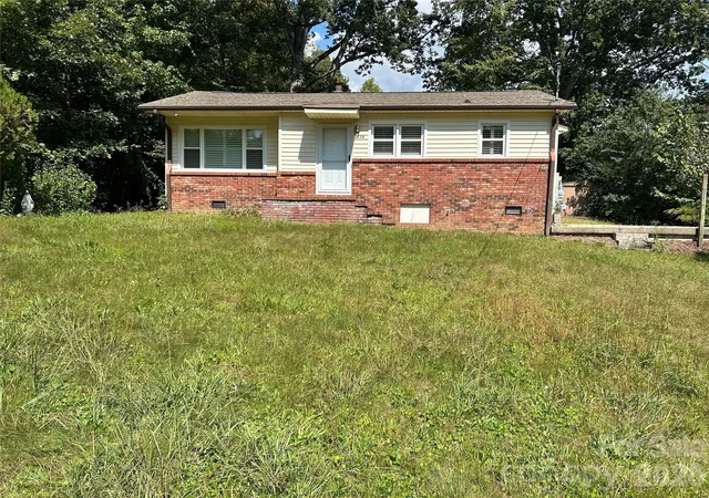 Photo 3 of Single family home for sale at 110 9th Street, Black Mountain, NC 28711 | MLS# 4426746 | Listing updated on 2026-10-06