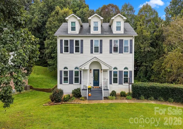 Photo 1 of Single family home for sale at 6057 Gold Crk Est Dr, Hickory, NC 28601 | MLS# 4426756 | Listing updated on 2026-10-06