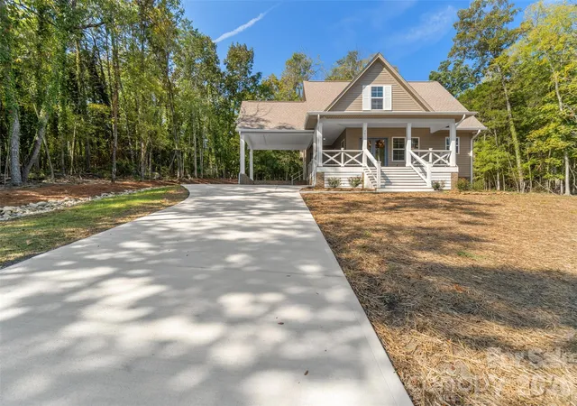 Photo 1 of Single family home for sale at 781 Berry Hl Dr, Norwood, NC 28128 | MLS# 4426761 | Listing updated on 2026-09-23