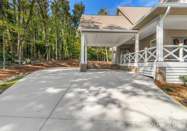 Photo 3 of Single family home for sale at 781 Berry Hl Dr, Norwood, NC 28128 | MLS# 4426761 | Listing updated on 2026-09-23