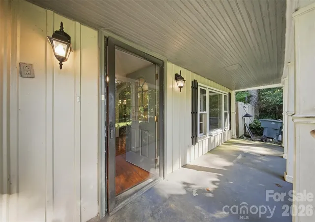 Photo 4 of Single family home for sale at 1818 Union Rd, Gastonia, NC 28054 | MLS# 4426767 | Listing updated on 2026-09-24