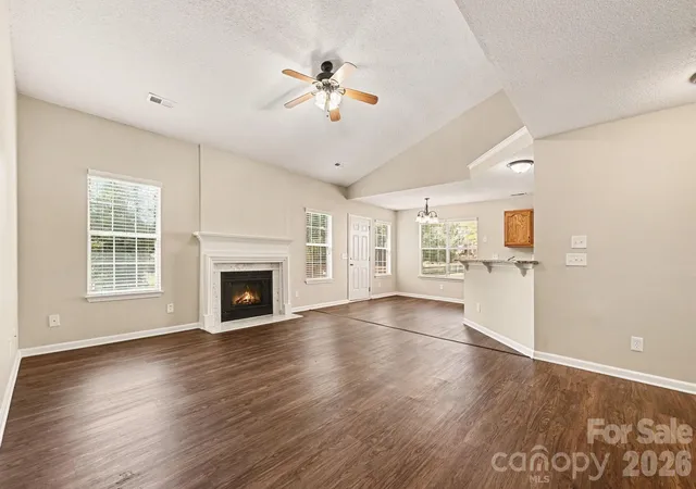 Photo 3 of Single family home for sale at 7117 Daerwood Pl, Charlotte, NC 28215 | MLS# 4426773 | Listing updated on 2026-09-22