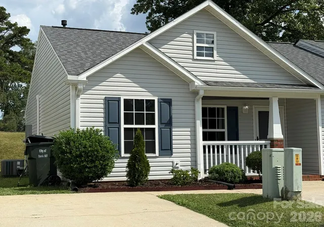 Photo 2 of Townhouse for sale at 1250 Camellia Ct #5B, Rock Hill, SC 29732 | MLS# 4426778 | Listing updated on 2026-09-23