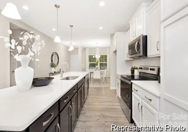 Photo 2 of Single family home for sale at 124 W Springhouse Ct #5, Statesville, NC 28625 | MLS# 4426779 | Listing updated on 2026-10-05