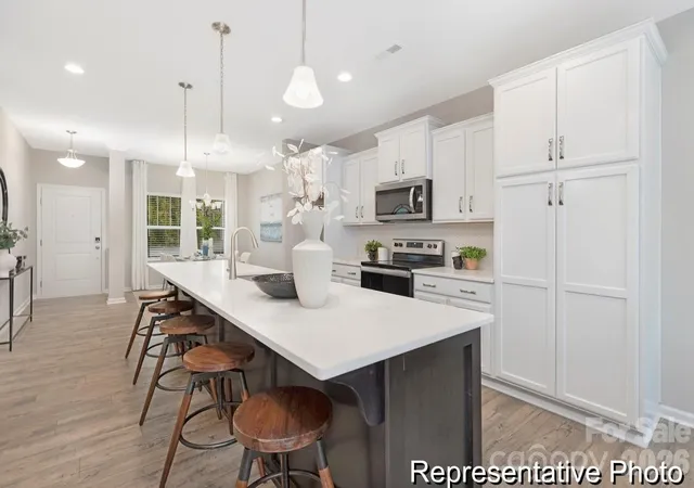 Photo 3 of Single family home for sale at 124 W Springhouse Ct #5, Statesville, NC 28625 | MLS# 4426779 | Listing updated on 2026-10-05