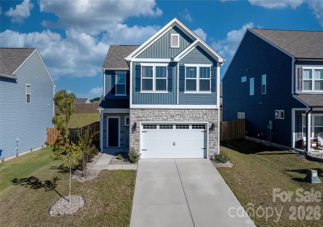 Photo 1 of Single family home for sale at 121 Gunwale St, Statesville, NC 28677 | MLS# 4426786 | Listing updated on 2026-09-29