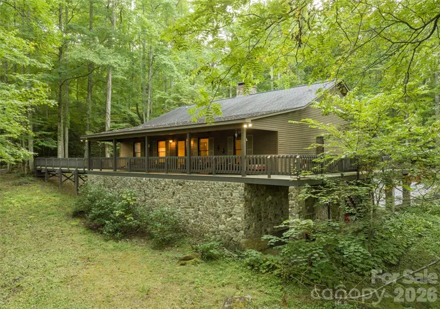 Photo 1 of Single family home for sale at 1221 Sam Cvs, Robbinsville, NC 28771 | MLS# 4426788 | Listing updated on 2026-09-22