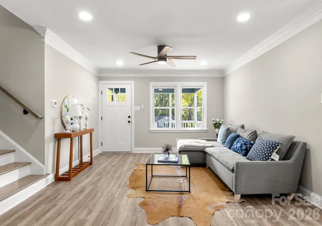 Photo 3 of Single family home for sale at 309 Catawba Cir N, Matthews, NC 28104 | MLS# 4426793 | Listing updated on 2026-10-19