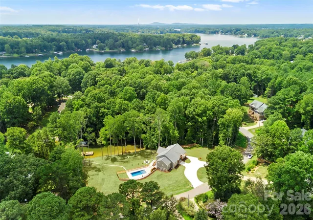 Single family home for sale at 143 Hideaway Ln, Mooresville, NC 28117 | MLS# 4426802