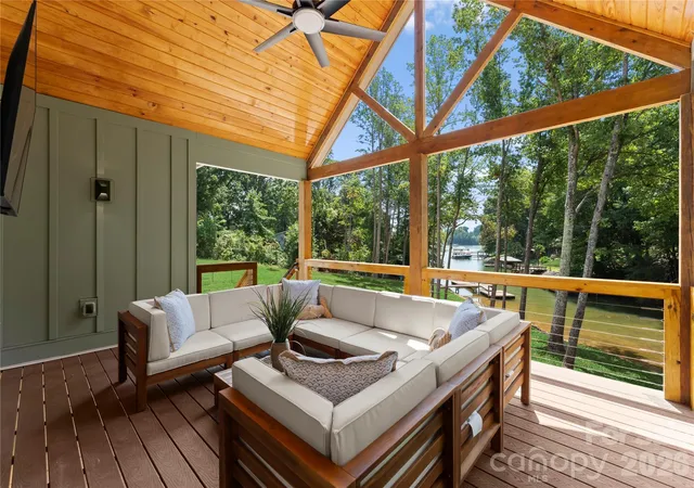 Photo 4 of Single family home for sale at 143 Hideaway Ln, Mooresville, NC 28117 | MLS# 4426802 | Listing updated on 2026-09-25