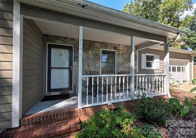 Photo 4 of Single family home for sale at 1190 Landsdowne Dr, Conover, NC 28613 | MLS# 4426803 | Listing updated on 2026-09-22