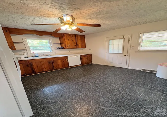 Photo 3 of Single family home for sale at 204 W Nims Rd, Mount Holly, NC 28120 | MLS# 4426810 | Listing updated on 2026-09-23