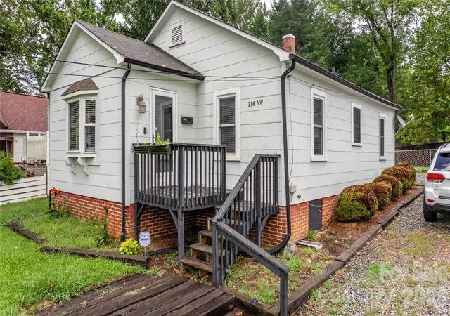 Photo 1 of Single family home for sale at 114 Virginia St Nw, Lenoir, NC 28645 | MLS# 4426824 | Listing updated on 2026-10-02