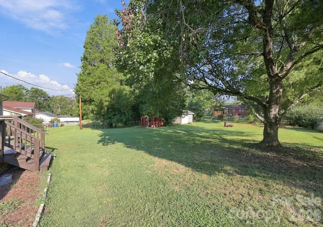 Photo 4 of Sale Pending at 105 Stoneybrook Rd, Salisbury, NC 28147 | MLS# 4426829 | Listing updated on 2026-10-05