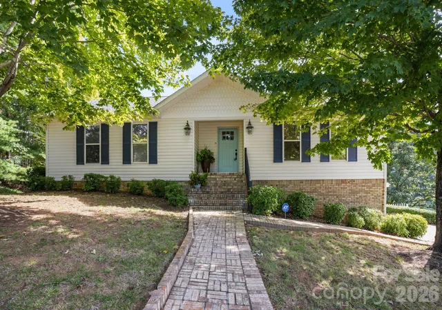 Photo 4 of Single family home for sale at 2250 Mallard Cvs Dr, Nebo, NC 28761 | MLS# 4426834 | Listing updated on 2026-10-08