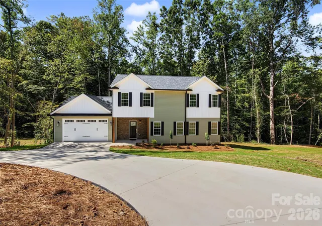 Photo 3 of Single family home for sale at 181 Meadowlark Ln, Statesville, NC 28625 | MLS# 4426854 | Listing updated on 2026-10-06