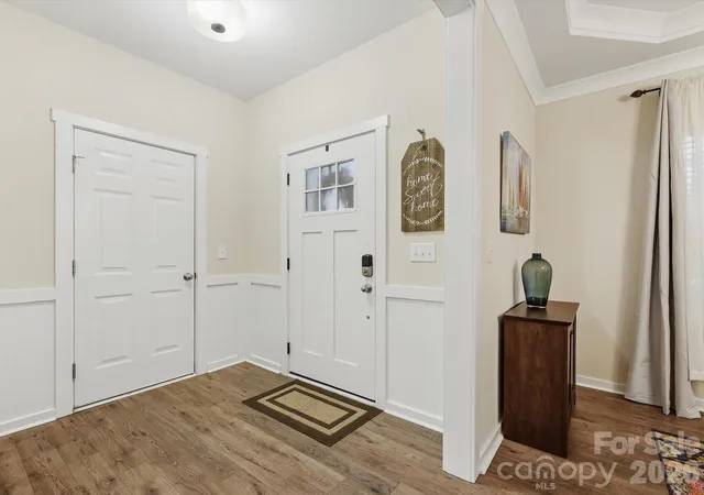 Photo 2 of Single family home for sale at 7042 Morganford Rd, Charlotte, NC 28211 | MLS# 4426858 | Listing updated on 2026-09-23