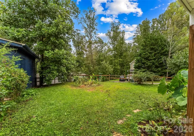Photo 2 of Single family home for sale at 77 Fair Oaks Dr, Arden, NC 28704 | MLS# 4426861 | Listing updated on 2026-10-03