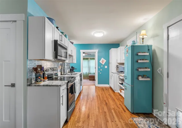 Photo 4 of Single family home for sale at 77 Fair Oaks Dr, Arden, NC 28704 | MLS# 4426861 | Listing updated on 2026-10-03