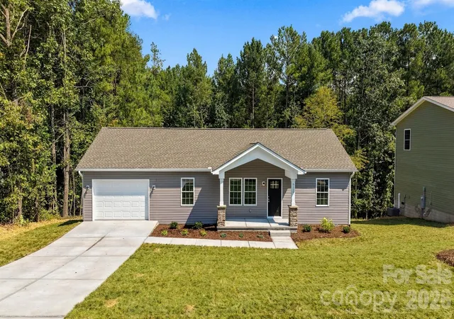 Single family home for sale at 5110 Hanging Rock Ct, Hickory, NC 28601 | MLS# 4426864