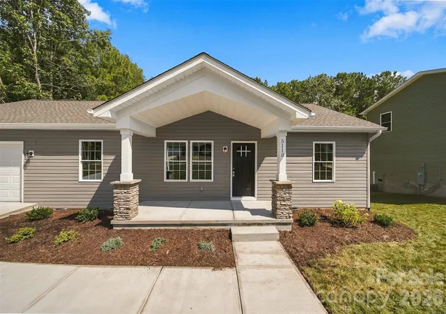 Photo 2 of Single family home for sale at 5110 Hanging Rock Ct, Hickory, NC 28601 | MLS# 4426864 | Listing updated on 2026-09-23
