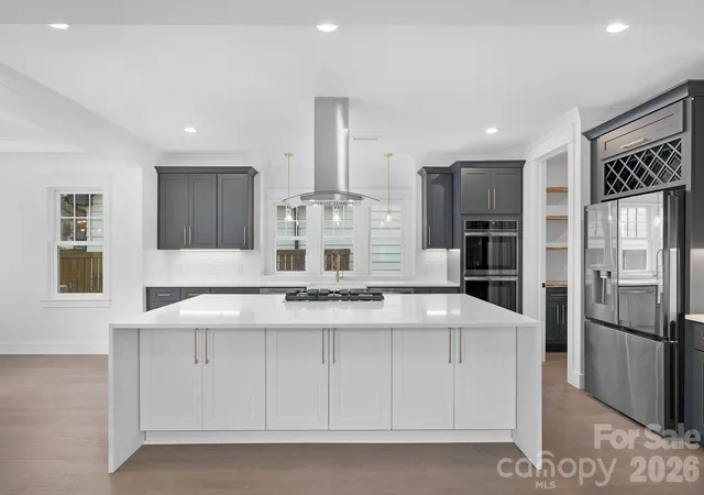 Photo 4 of Single family home for sale at 1817 S Mint St, Charlotte, NC 28203 | MLS# 4426873 | Listing updated on 2026-10-01