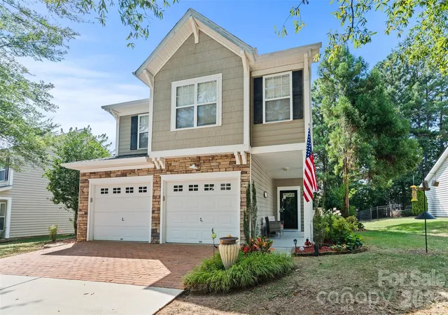 Photo 2 of Single family home for sale at 138 Whitley Mills Rd, Fort Mill, SC 29708 | MLS# 4426887 | Listing updated on 2026-10-17