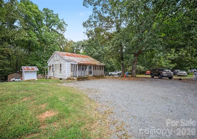 Photo 3 of Sale Pending at 1016 Wade Rorie Rd, Wingate, NC 28174 | MLS# 4426894 | Listing updated on 2026-10-02