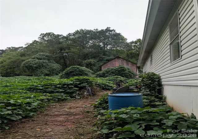 Photo 4 of Single family home for sale at 5732 Daybrook Ct, Stanley, NC 28164 | MLS# 4426897 | Listing updated on 2026-09-25