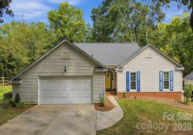 Single family home for sale at 4701 Dawnridge Dr, Charlotte, NC 28226 | MLS# 4426903