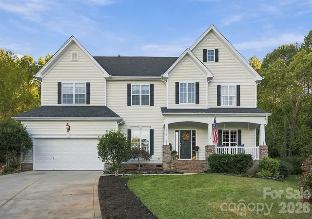Photo 1 of Single family home for sale at 5704 Snapdragon Ln, Huntersville, NC 28078 | MLS# 4426906 | Listing updated on 2026-10-21