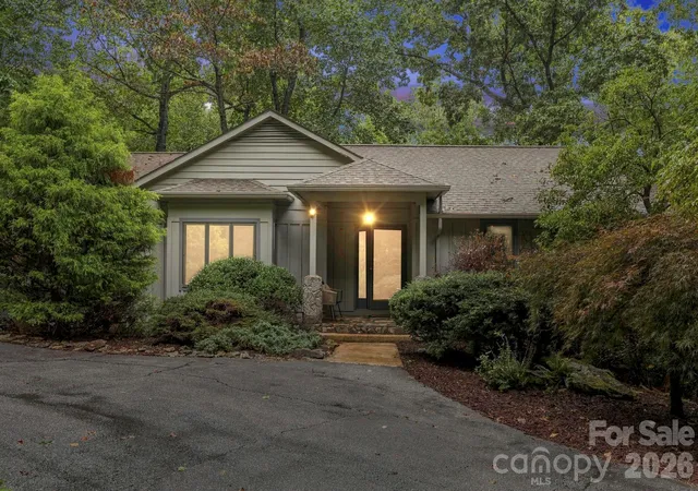 Photo 1 of Single family home for sale at 9 Laurel Forest Dr, Horse Shoe, NC 28742 | MLS# 4426914 | Listing updated on 2026-10-02