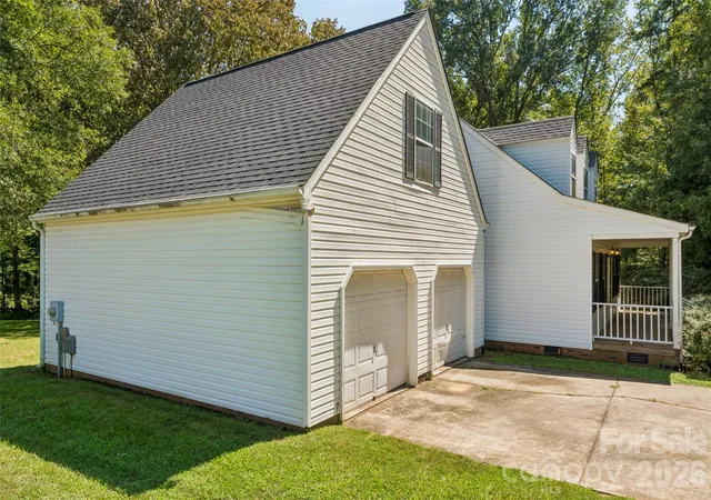 Photo 2 of Sale Pending at 7500 Plott Rd, Charlotte, NC 28215 | MLS# 4426920 | Listing updated on 2026-10-08