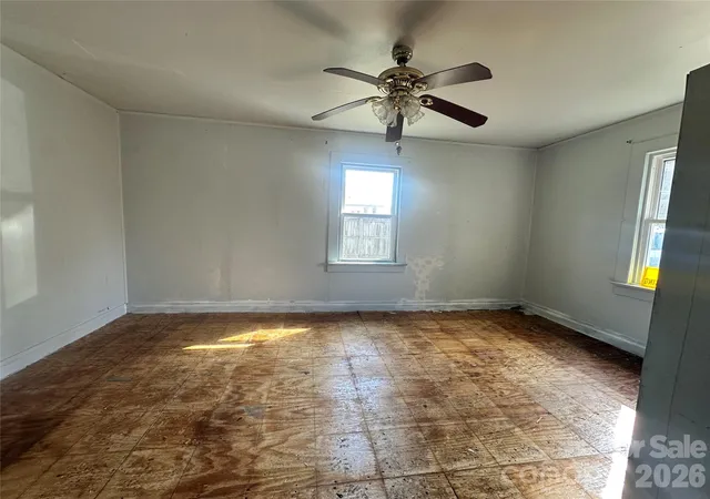 Photo 3 of Single family home for sale at 901 State St #Ext, Marion, NC 28752 | MLS# 4426922 | Listing updated on 2026-09-25