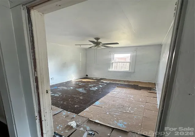 Photo 4 of Single family home for sale at 901 State St #Ext, Marion, NC 28752 | MLS# 4426922 | Listing updated on 2026-09-25