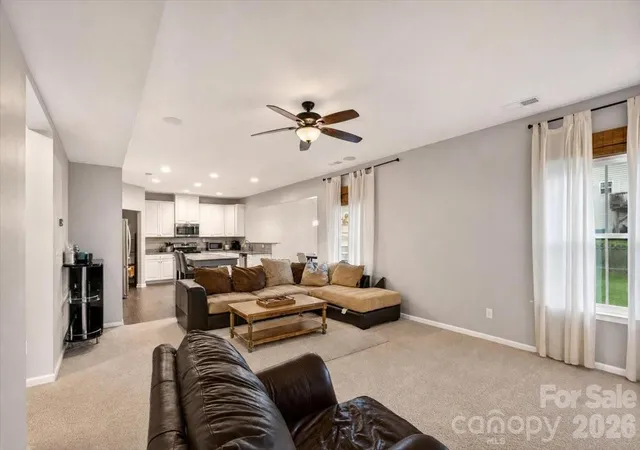 Photo 4 of Single family home for sale at 3527 Ettrick Pl, Charlotte, NC 28278 | MLS# 4426928 | Listing updated on 2026-09-24