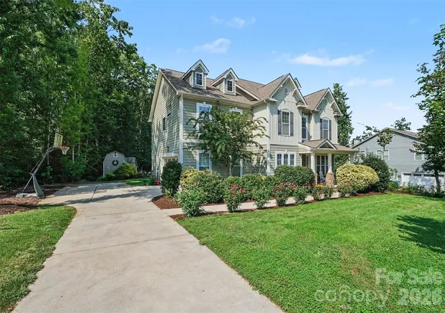 Photo 3 of Single family home for sale at 131 Brawley Woods Ln, Mooresville, NC 28115 | MLS# 4426933 | Listing updated on 2026-09-25