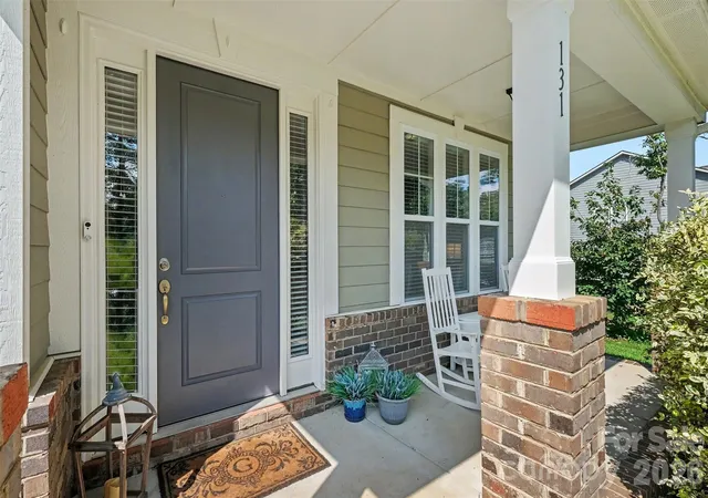 Photo 4 of Single family home for sale at 131 Brawley Woods Ln, Mooresville, NC 28115 | MLS# 4426933 | Listing updated on 2026-09-25