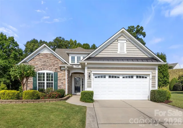 Photo 1 of Single family home for sale at 1076 Fants Grv Ln, Fort Mill, SC 29707 | MLS# 4426936 | Listing updated on 2026-09-27