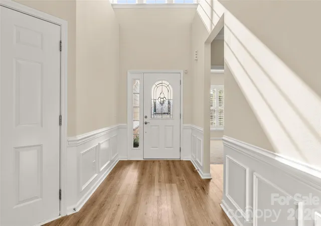 Photo 4 of Single family home for sale at 1076 Fants Grv Ln, Fort Mill, SC 29707 | MLS# 4426936 | Listing updated on 2026-09-27
