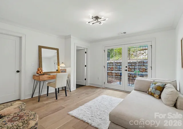 Photo 2 of Townhouse for sale at 3139 Colyer Pl, Charlotte, NC 28205 | MLS# 4426937 | Listing updated on 2026-09-25