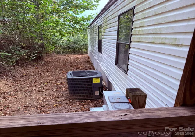 Photo 3 of Single family home for sale at 20 Clay Vessel Trl, Candler, NC 28715 | MLS# 4426944 | Listing updated on 2026-09-24
