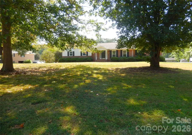 Photo 1 of Single family home for sale at 6700 Pine Lake Ln, Mint Hill, NC 28227 | MLS# 4426952 | Listing updated on 2026-09-23