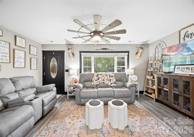 Photo 4 of Single family home for sale at 1207 Scenic Dr, Shelby, NC 28150 | MLS# 4426959 | Listing updated on 2026-10-08